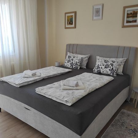 Ema Apartmani Vinkovci Luaran gambar